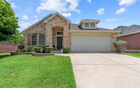 803 Ridge Point Drive Grand Prairie TX 75052