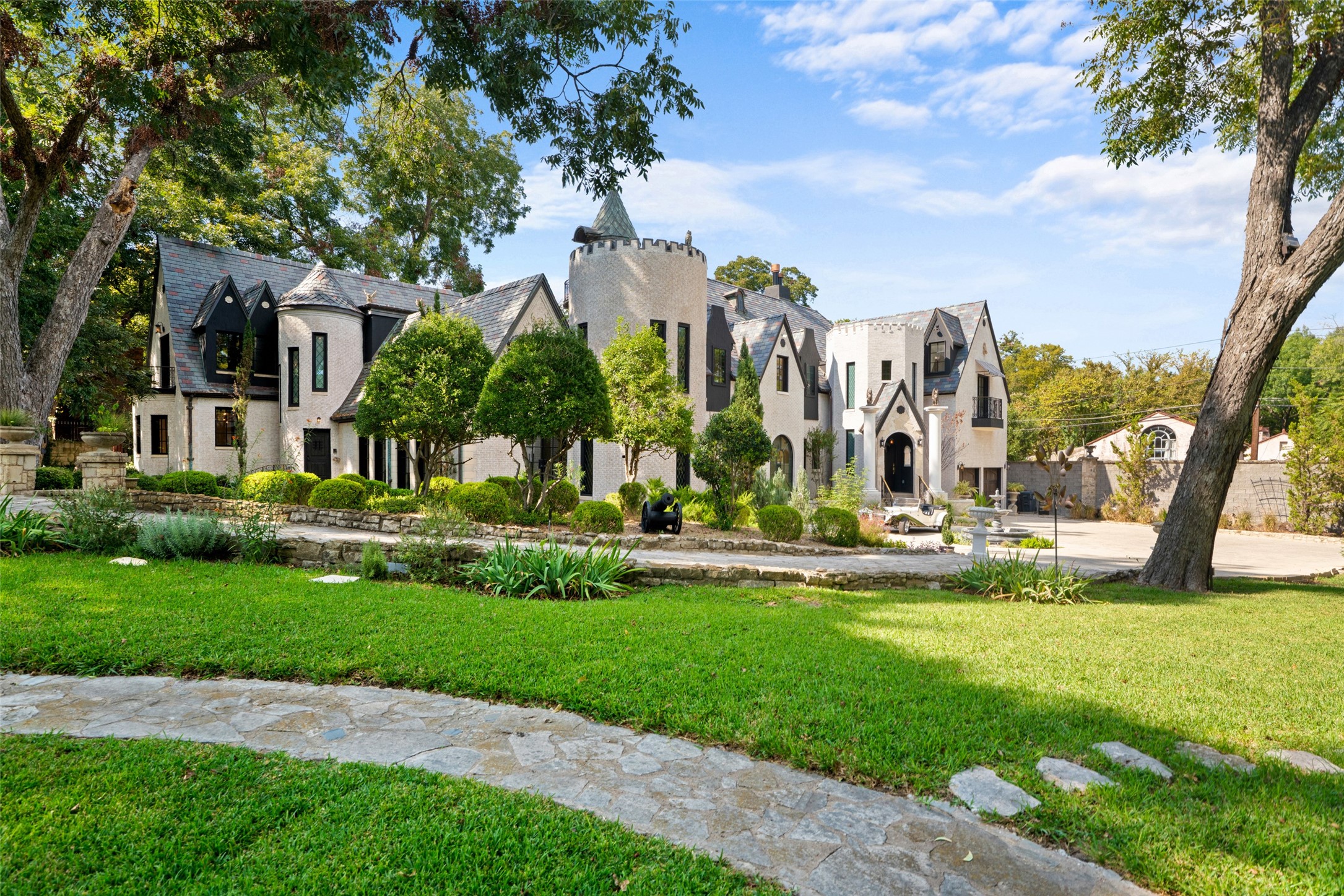 6941 Gaston Avenue Dallas TX 75214