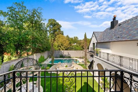 6941 Gaston Avenue Dallas TX 75214