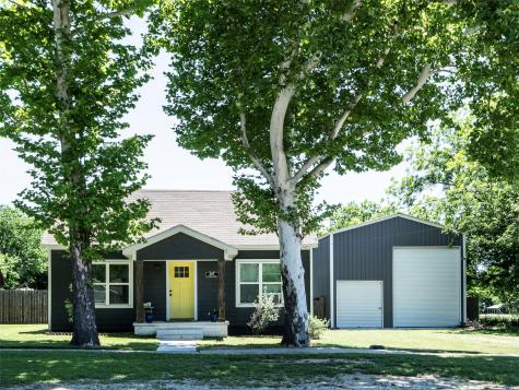 207 S Wickham Street Alvord TX 76225