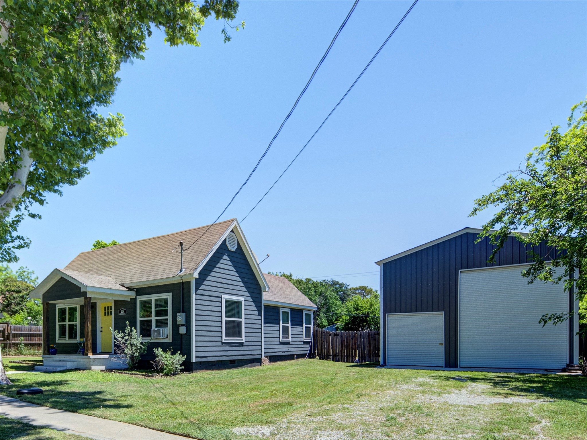 207 S Wickham Street Alvord TX 76225
