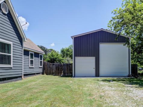 207 S Wickham Street Alvord TX 76225