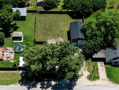 207 S Wickham Street Alvord TX 76225