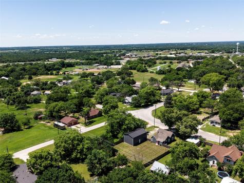 207 S Wickham Street Alvord TX 76225