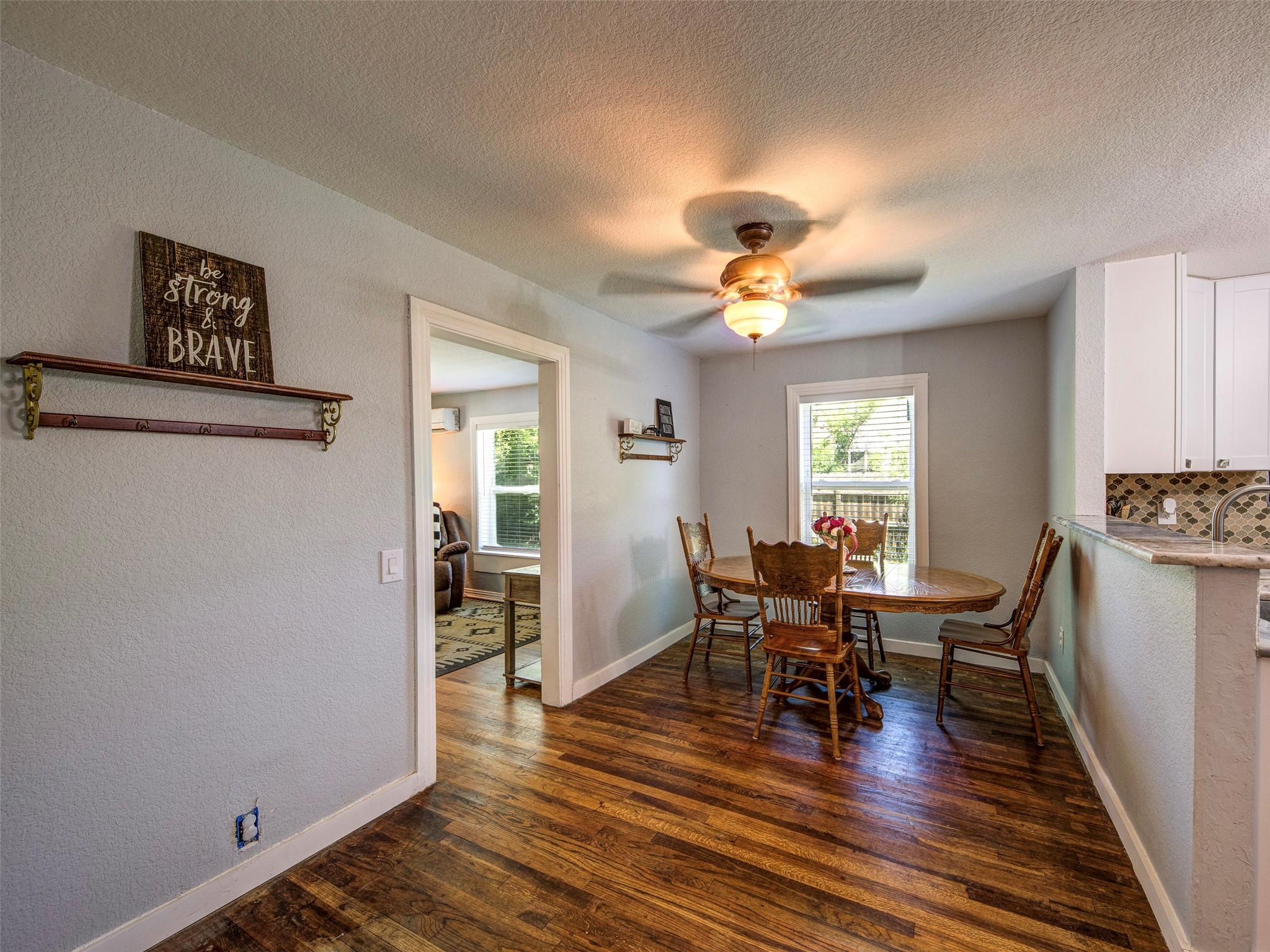 207 S Wickham Street Alvord TX 76225