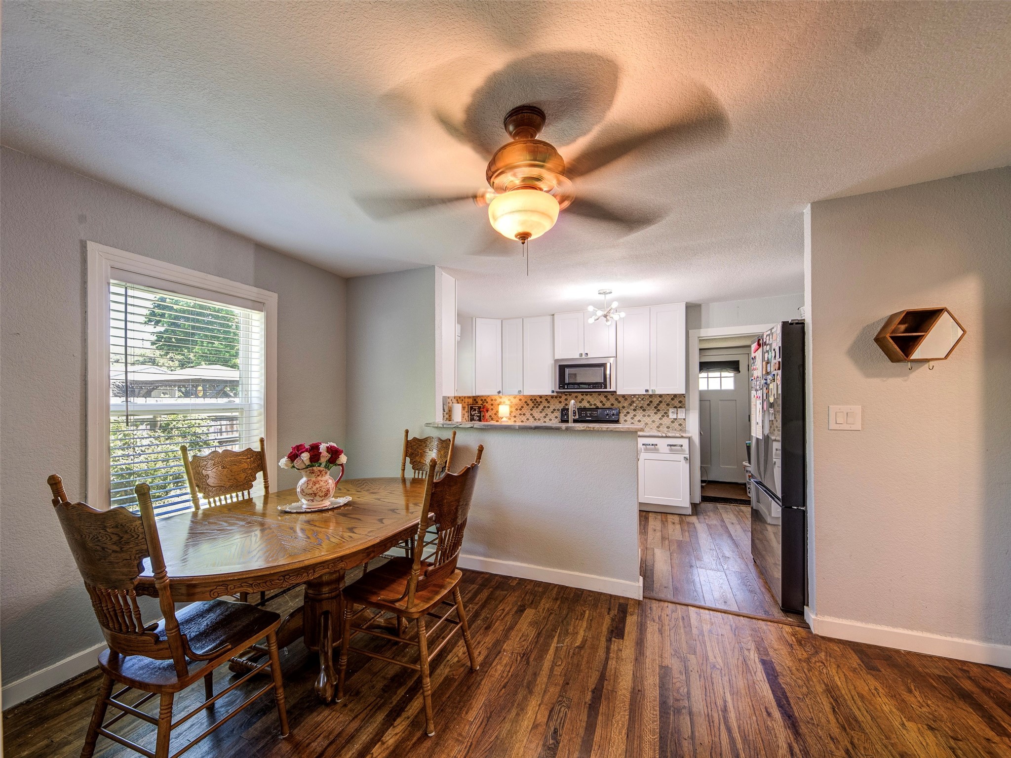 207 S Wickham Street Alvord TX 76225