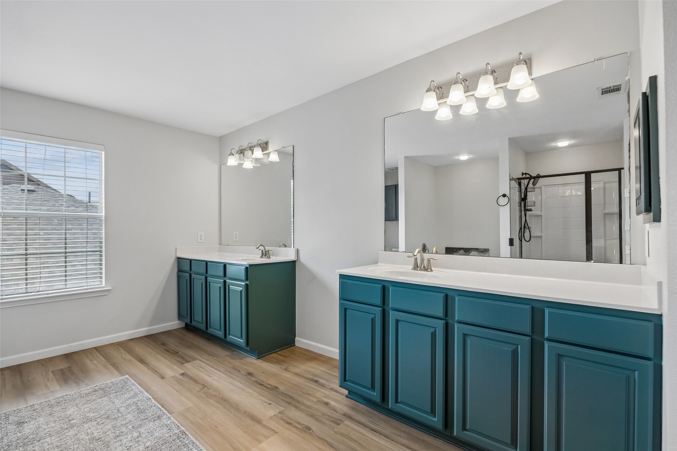 2049 Kingsbridge Drive Heartland TX 75126