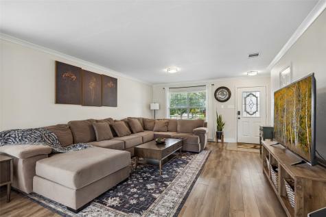 2049 Kingsbridge Drive Heartland TX 75126