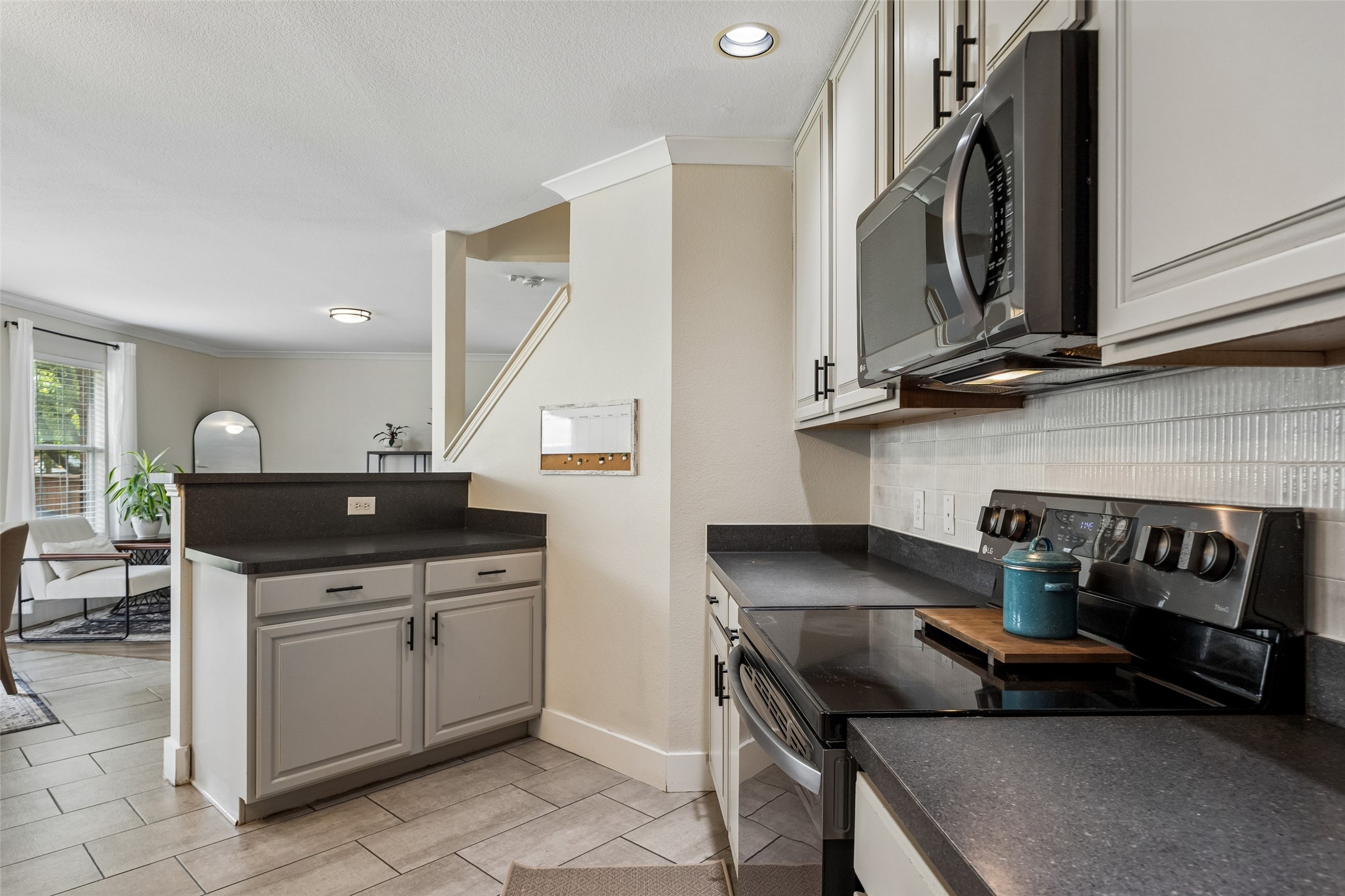 2049 Kingsbridge Drive Heartland TX 75126