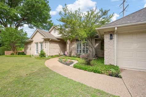6628 Westmoor Lane Benbrook TX 76132