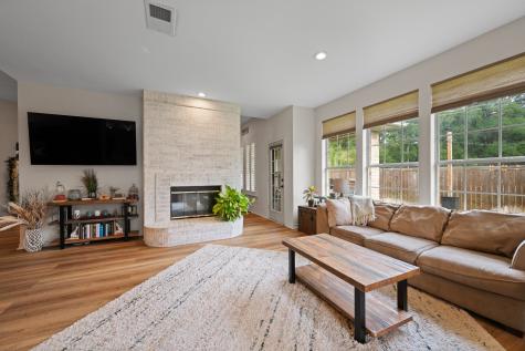 6628 Westmoor Lane Benbrook TX 76132