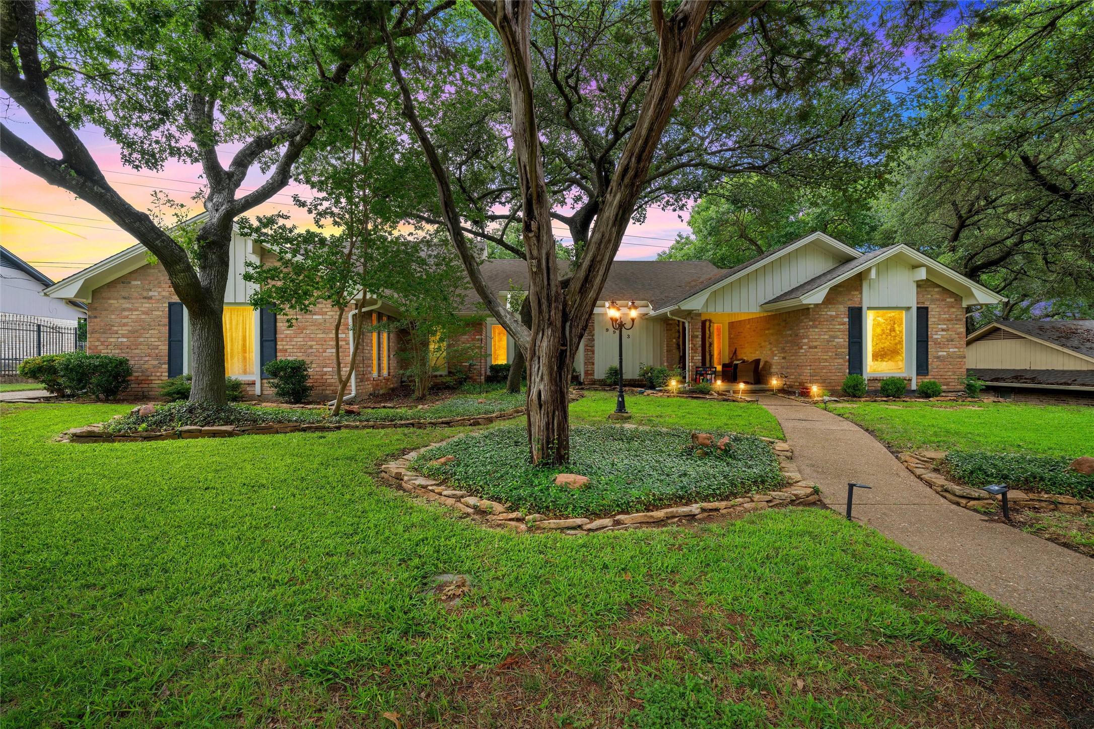 9913 Burgundy Lane Woodway TX 76712