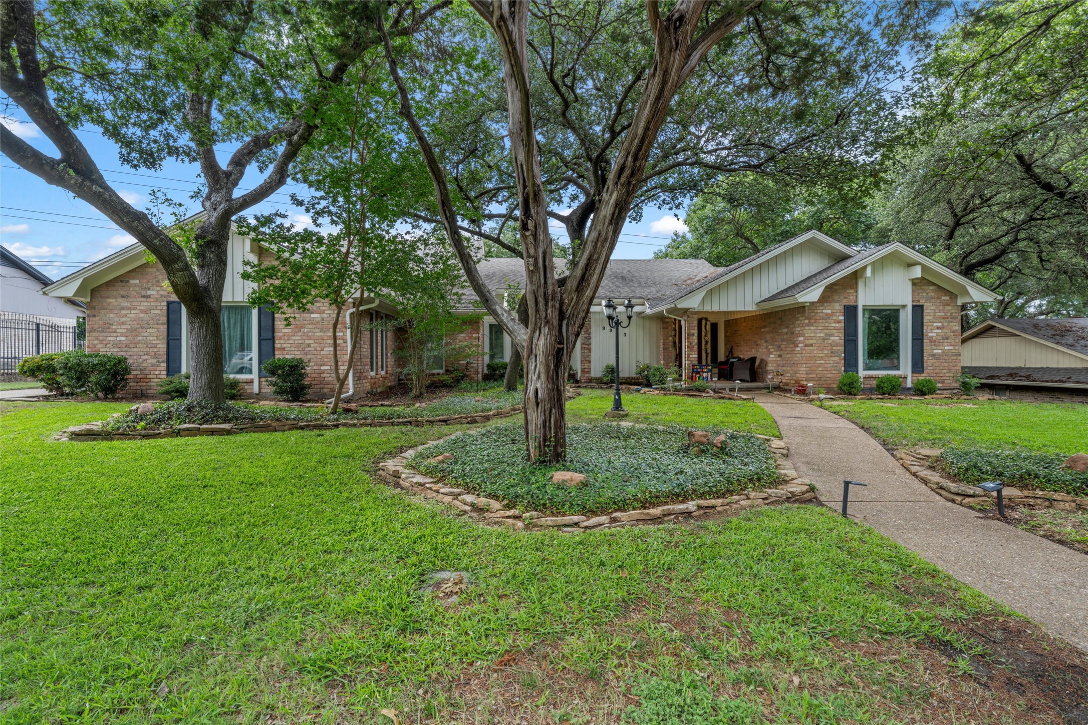 9913 Burgundy Lane Woodway TX 76712