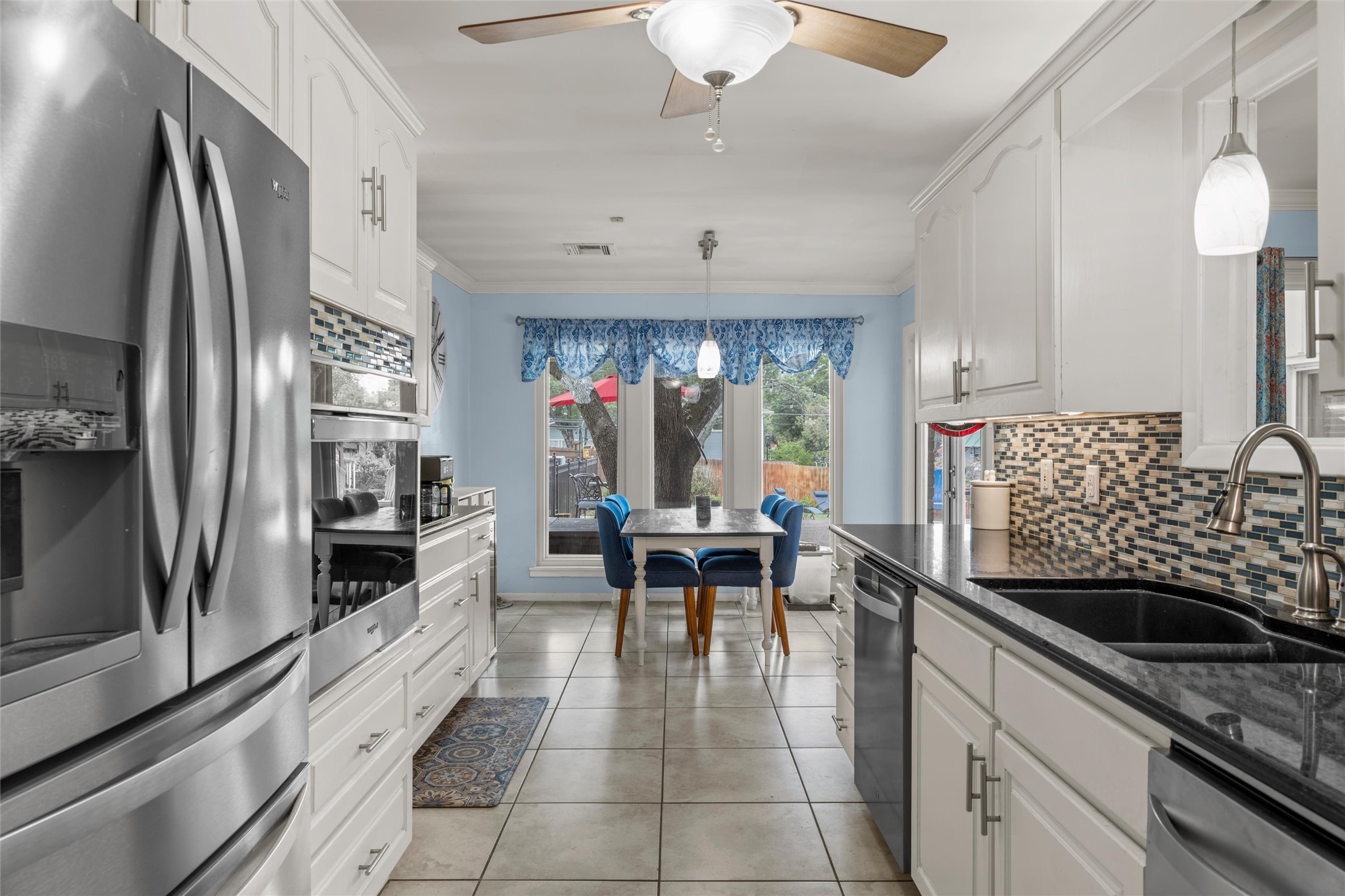 9913 Burgundy Lane Woodway TX 76712
