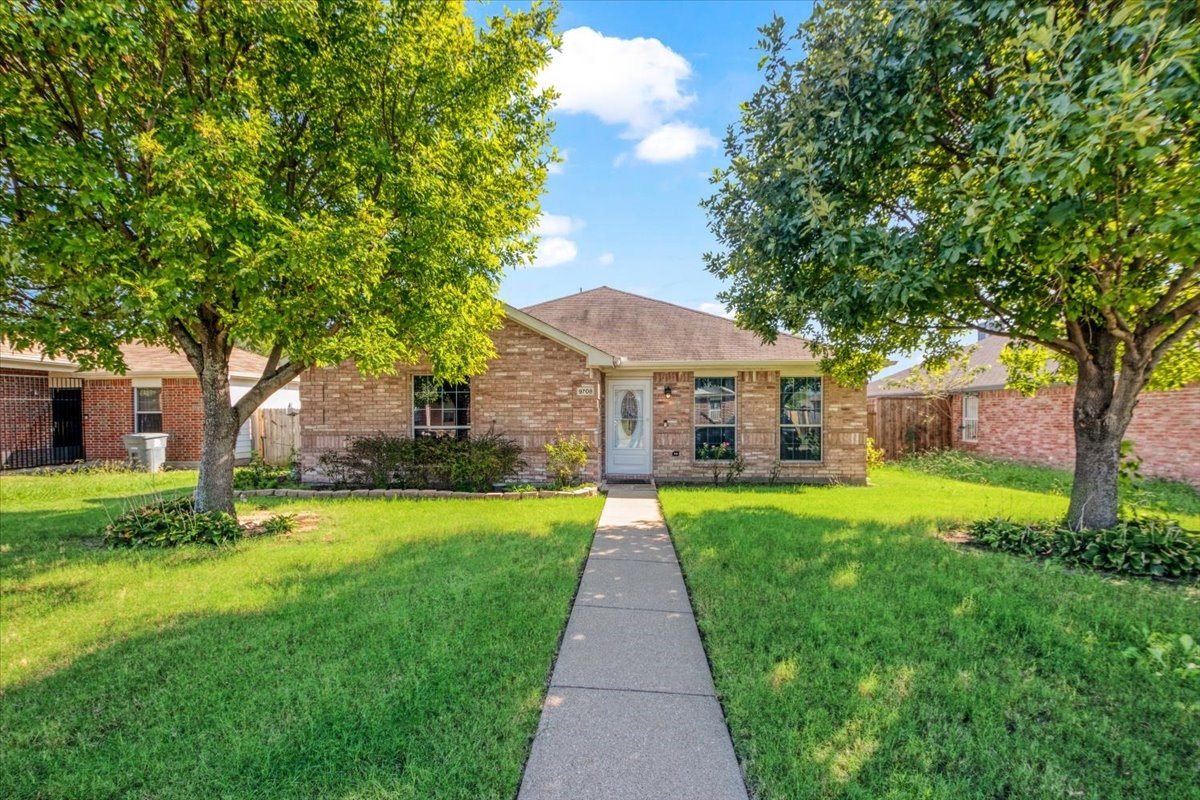 9708 Brierwyck Drive Dallas TX 75217