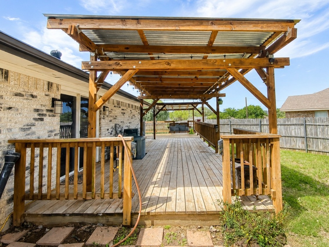 404 S Old Mansfield Road Keene TX 76059