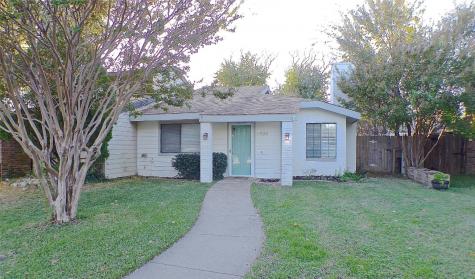 5900 Royalcrest Drive Arlington TX 76017