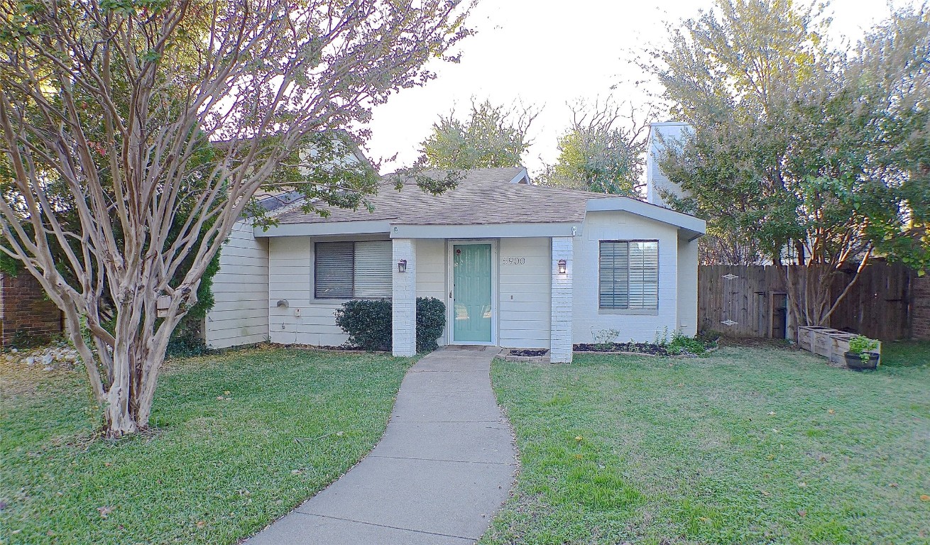 5900 Royalcrest Drive Arlington TX 76017