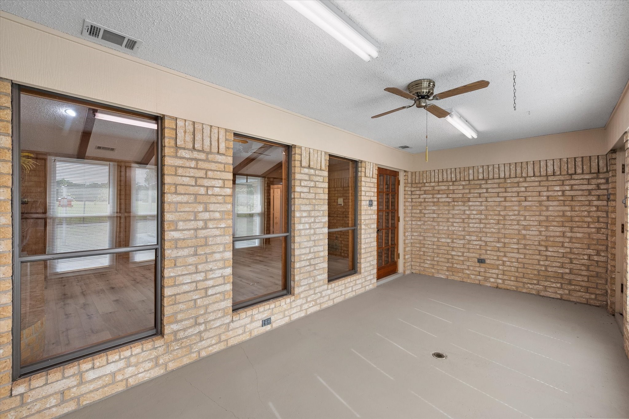 3211 Vernon Drive Arlington TX 76015
