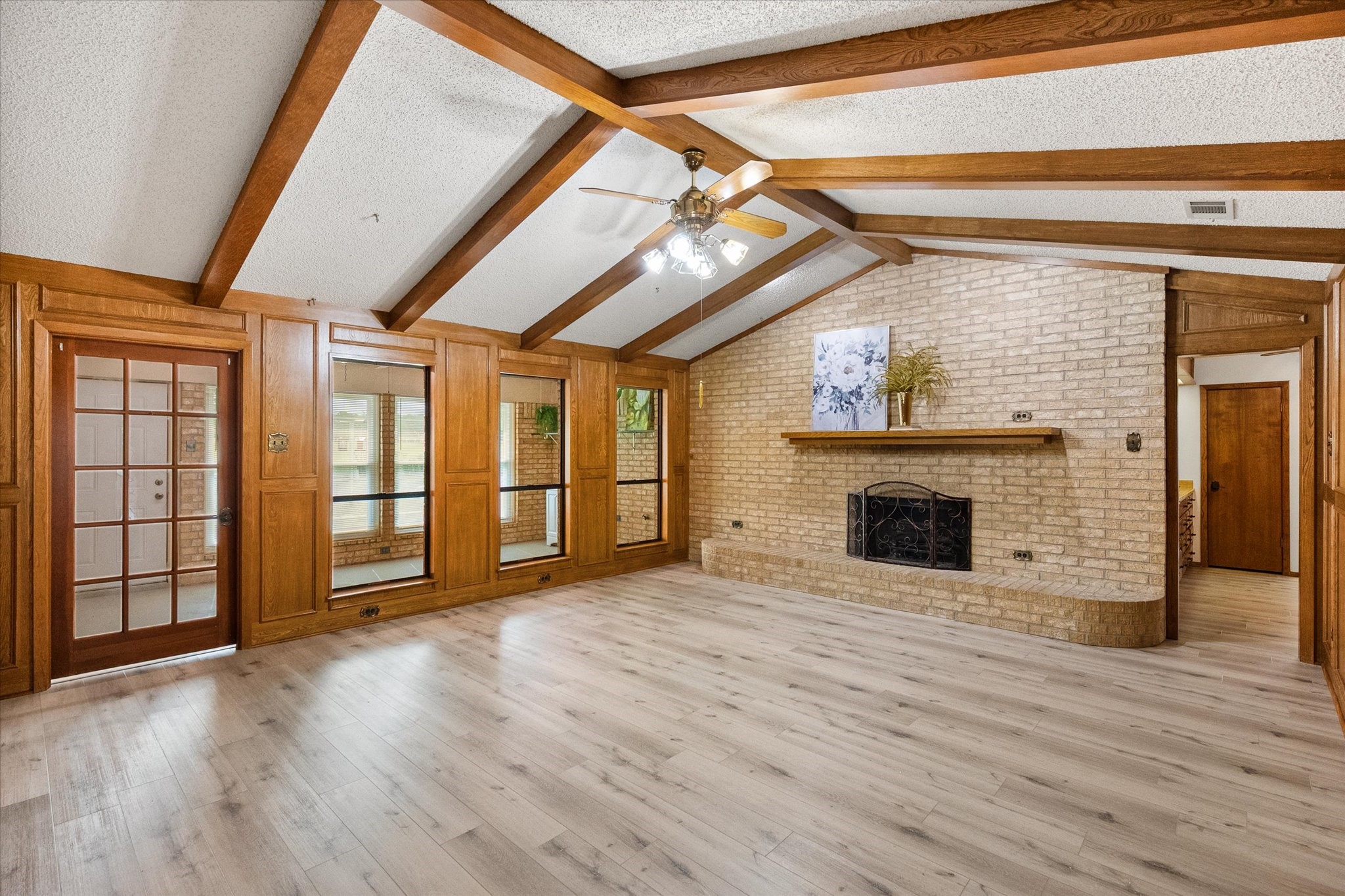 3211 Vernon Drive Arlington TX 76015