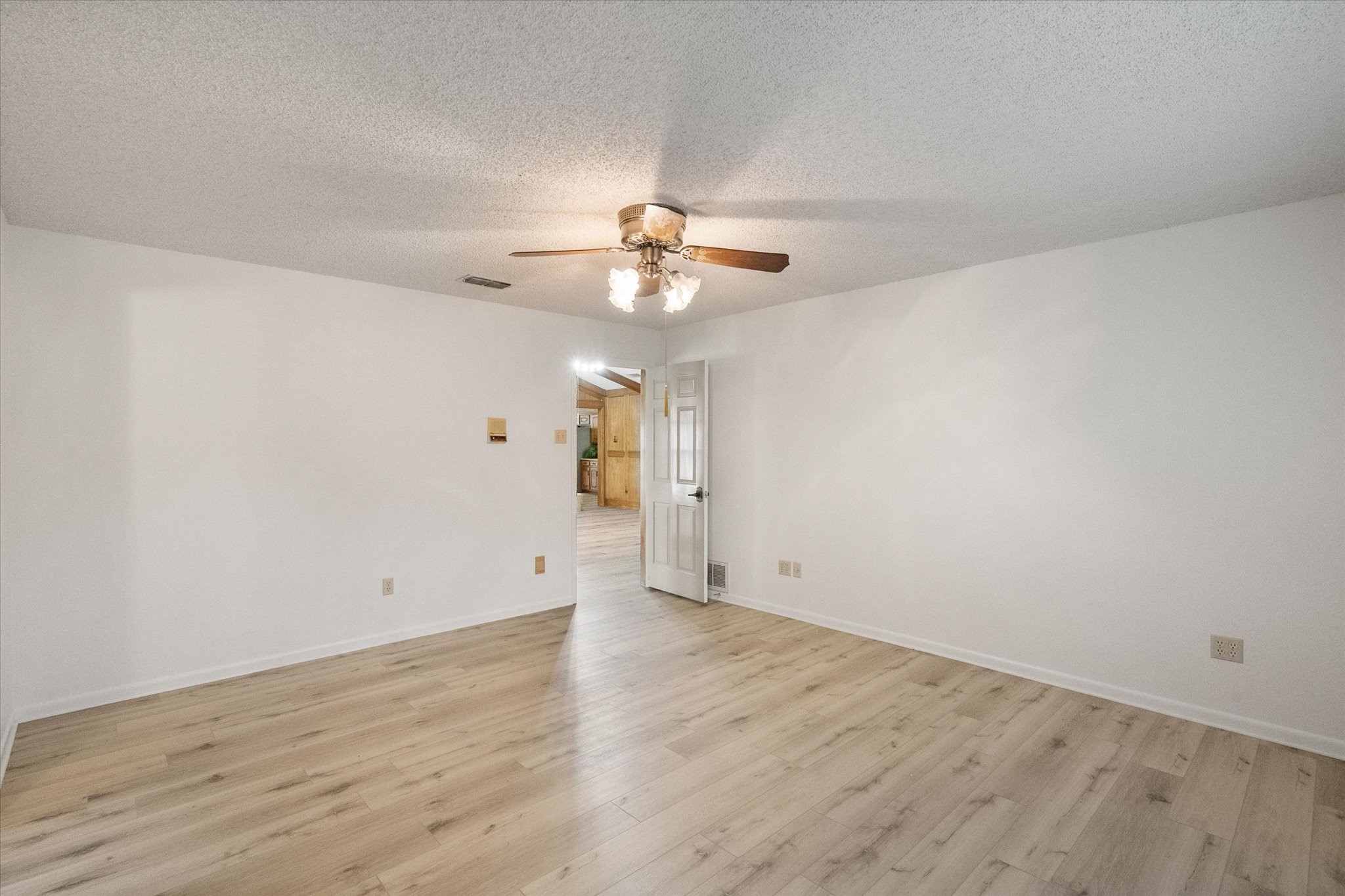 3211 Vernon Drive Arlington TX 76015