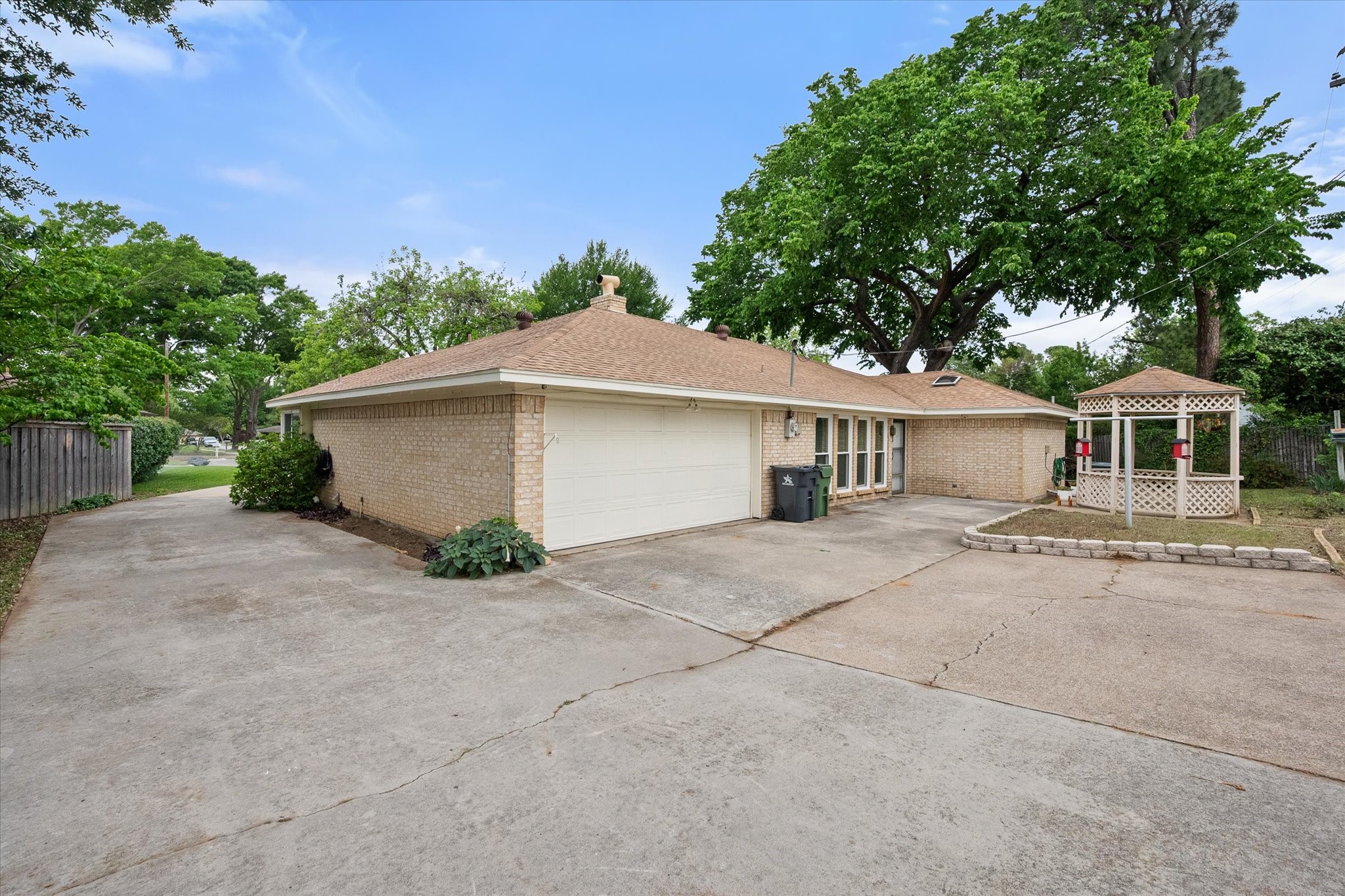 3211 Vernon Drive Arlington TX 76015