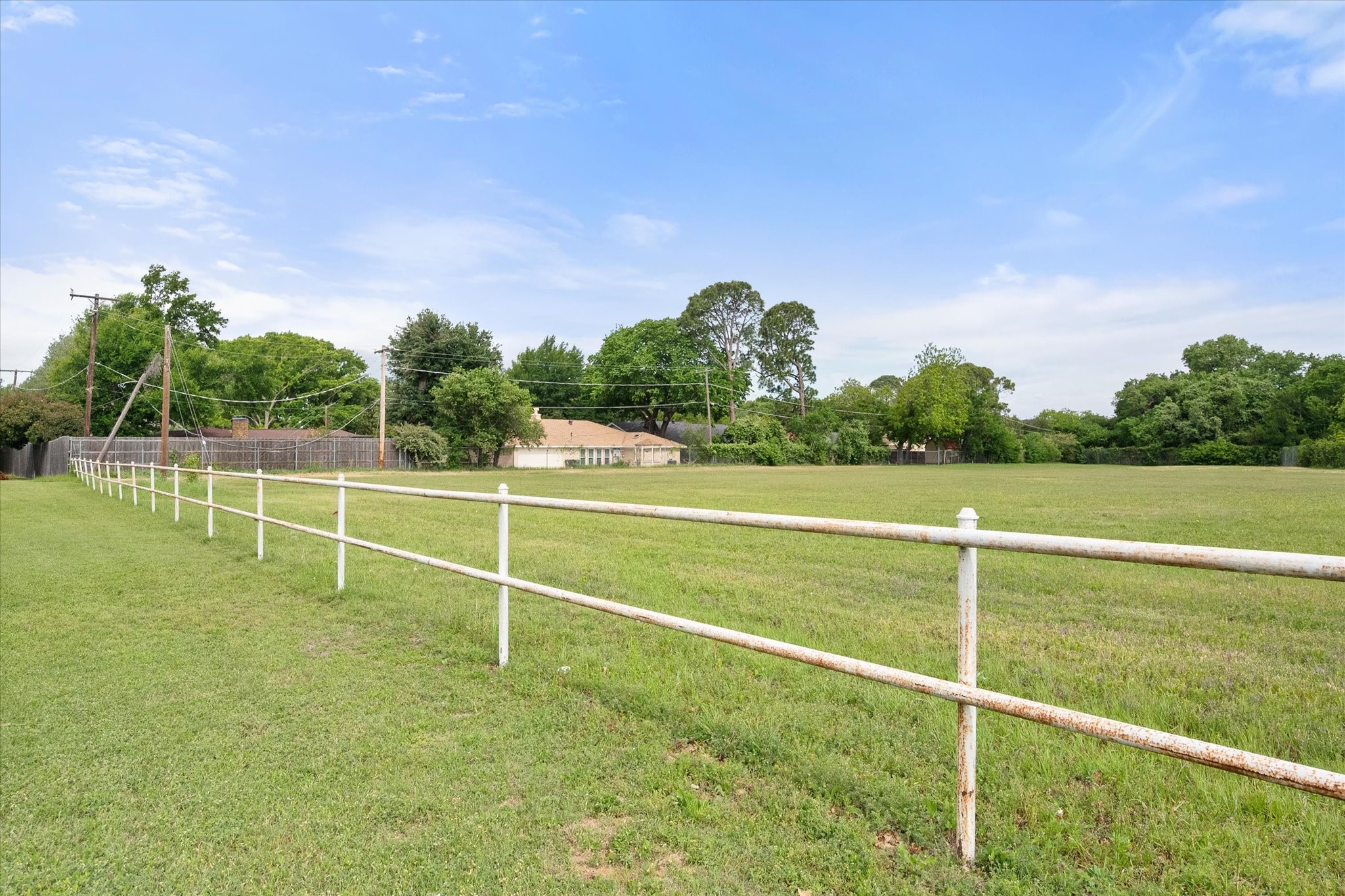 3211 Vernon Drive Arlington TX 76015