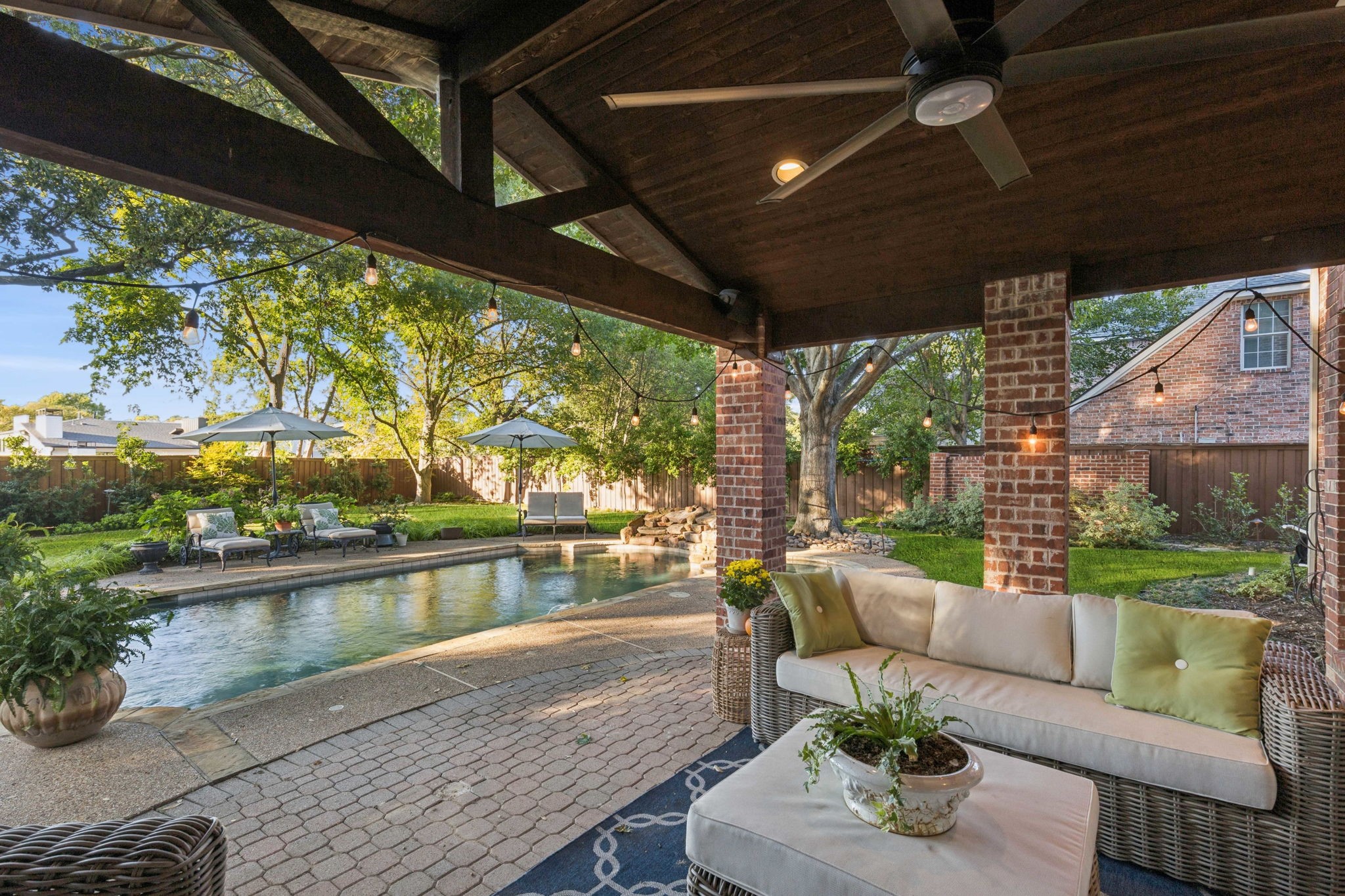 9227 Lanshire Drive Dallas TX 75238