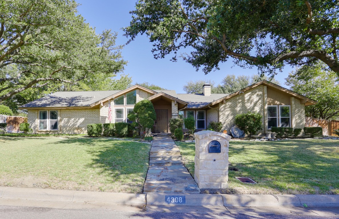 4308 King Richards Lane Fort Worth TX 76133