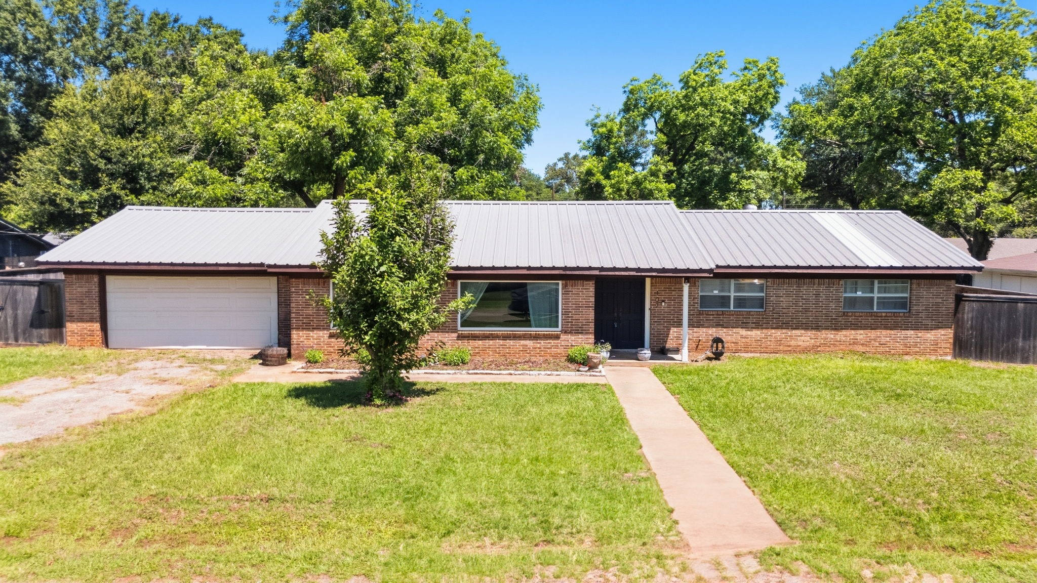 107 Sequoia Drive Palestine TX 75803