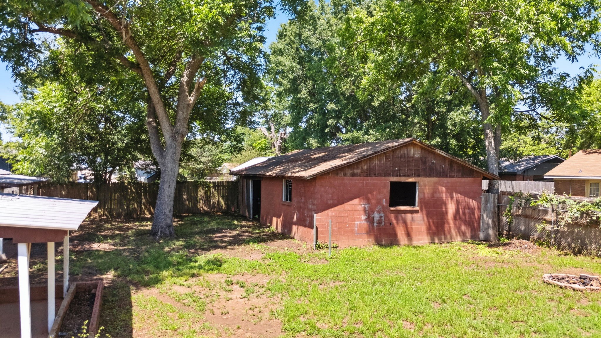107 Sequoia Drive Palestine TX 75803