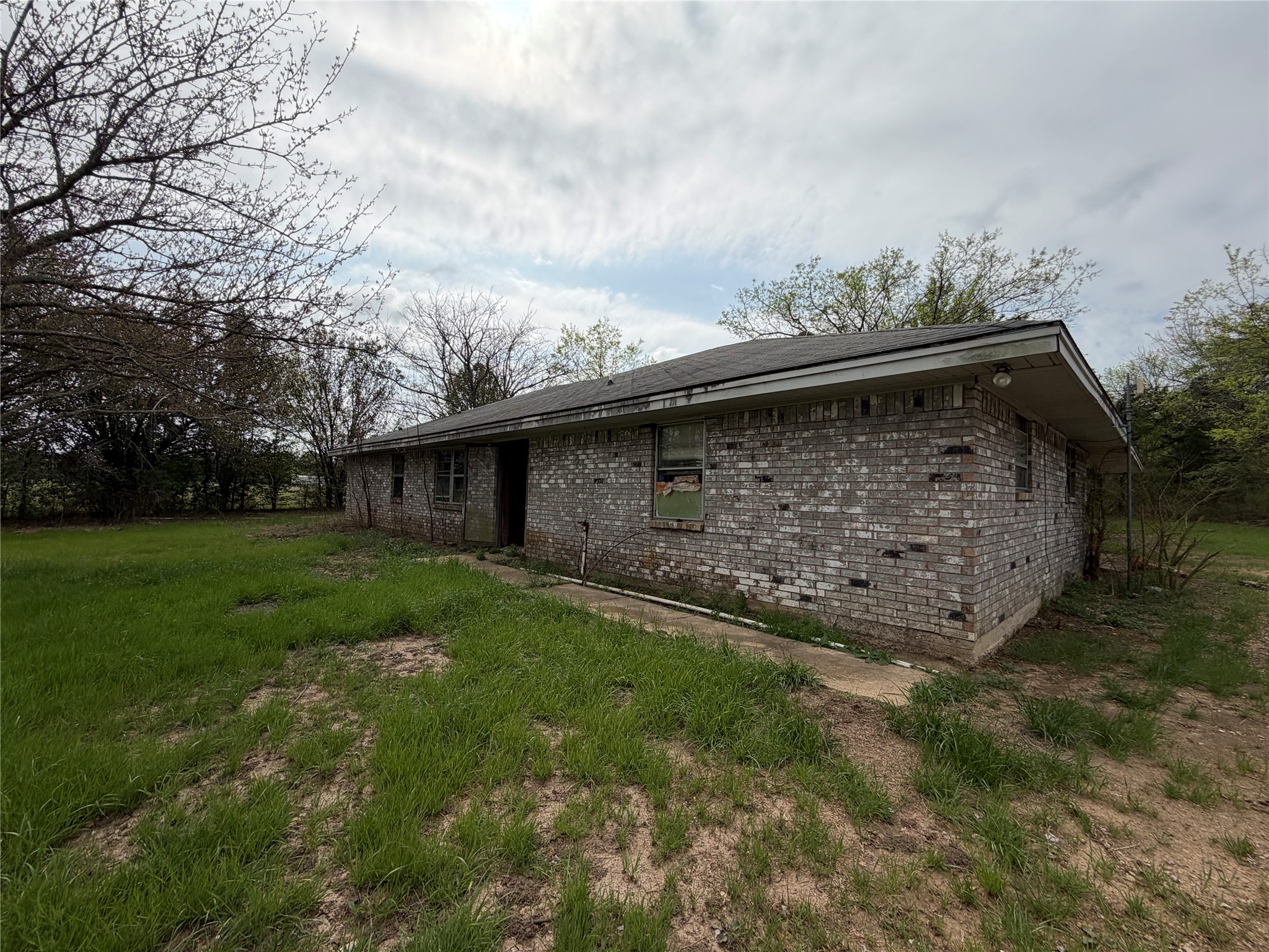 1490 County Road 44550 Paris TX 75462