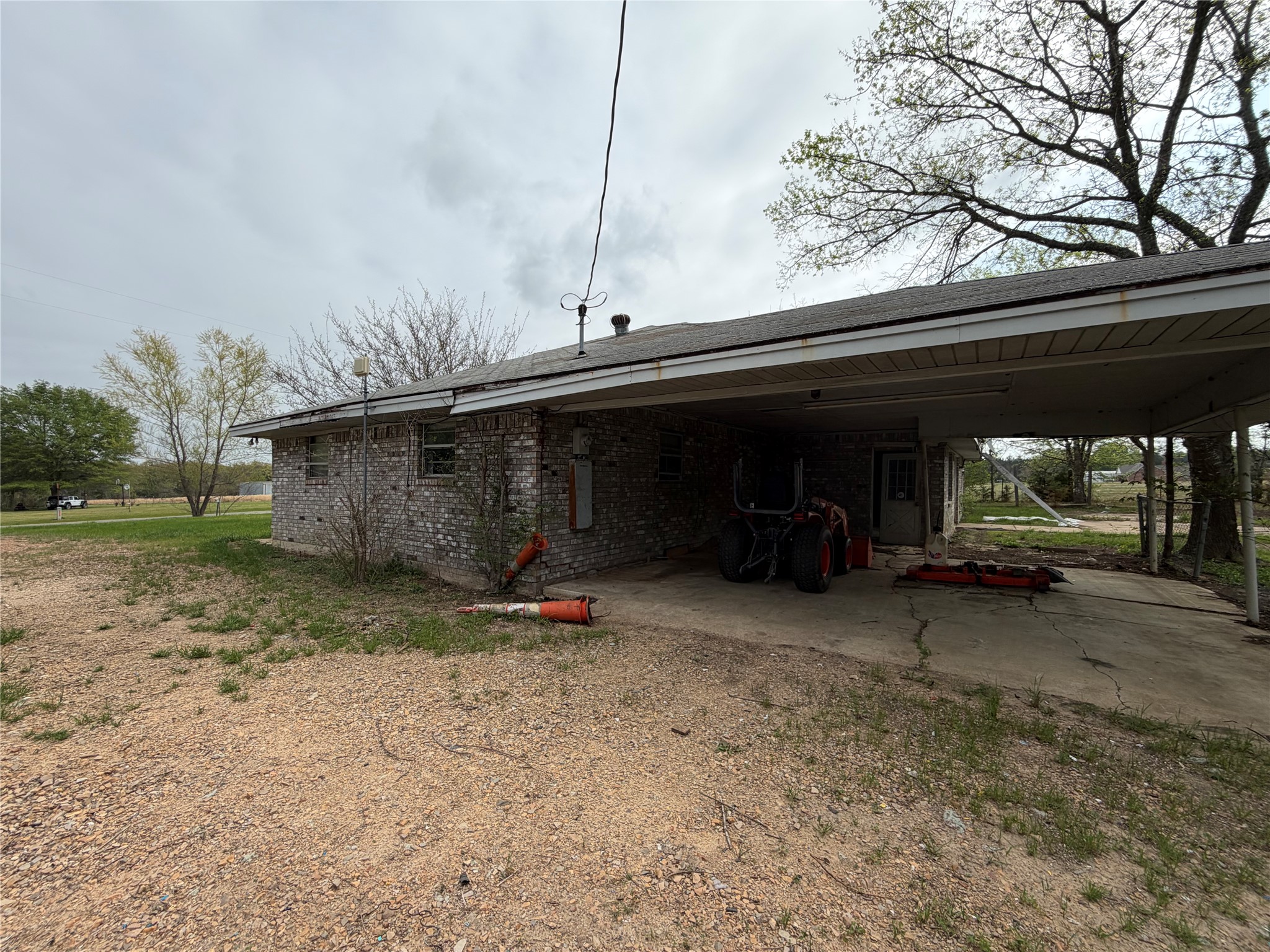 1490 County Road 44550 Paris TX 75462