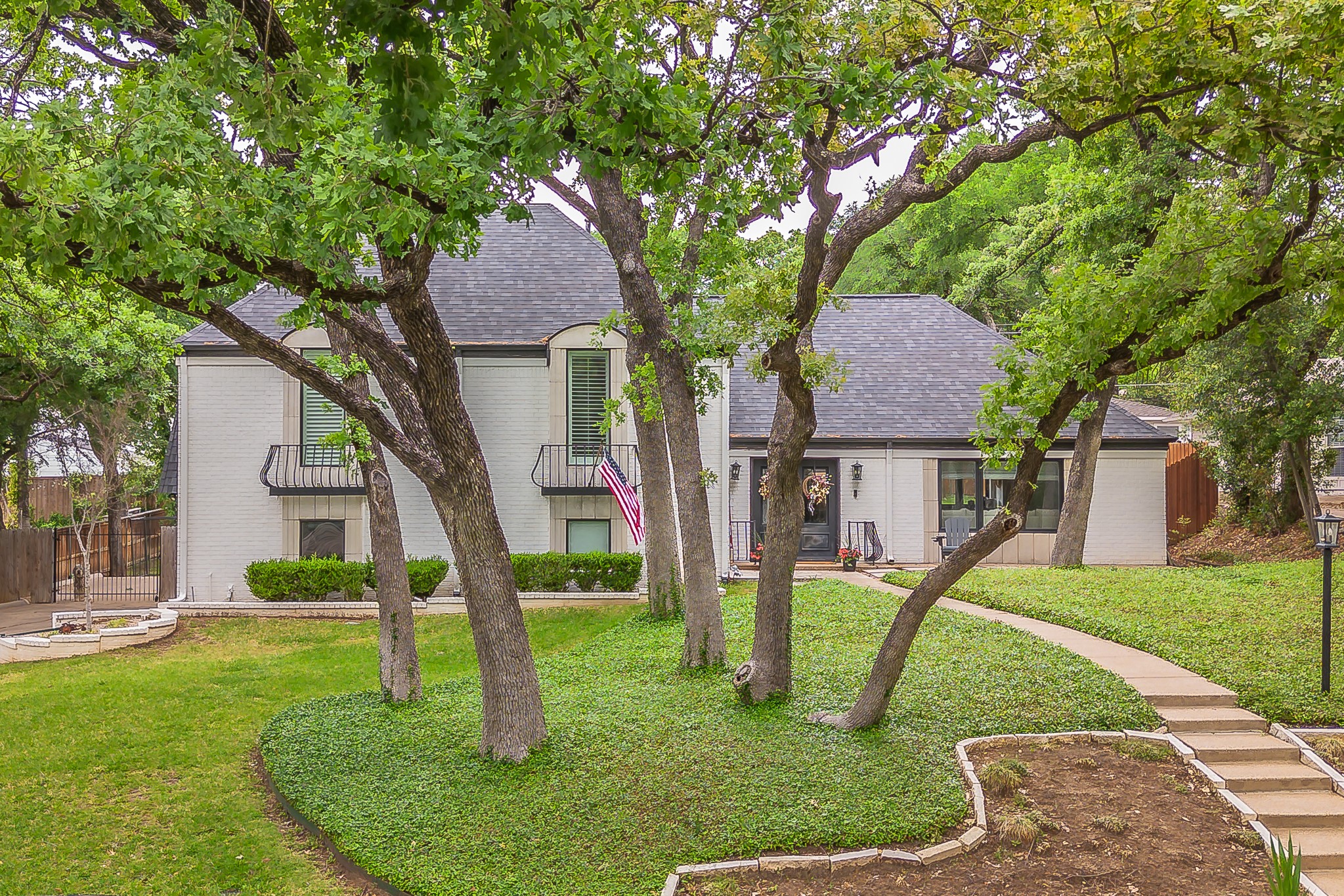 4105 Shady Valley Court Arlington TX 76013