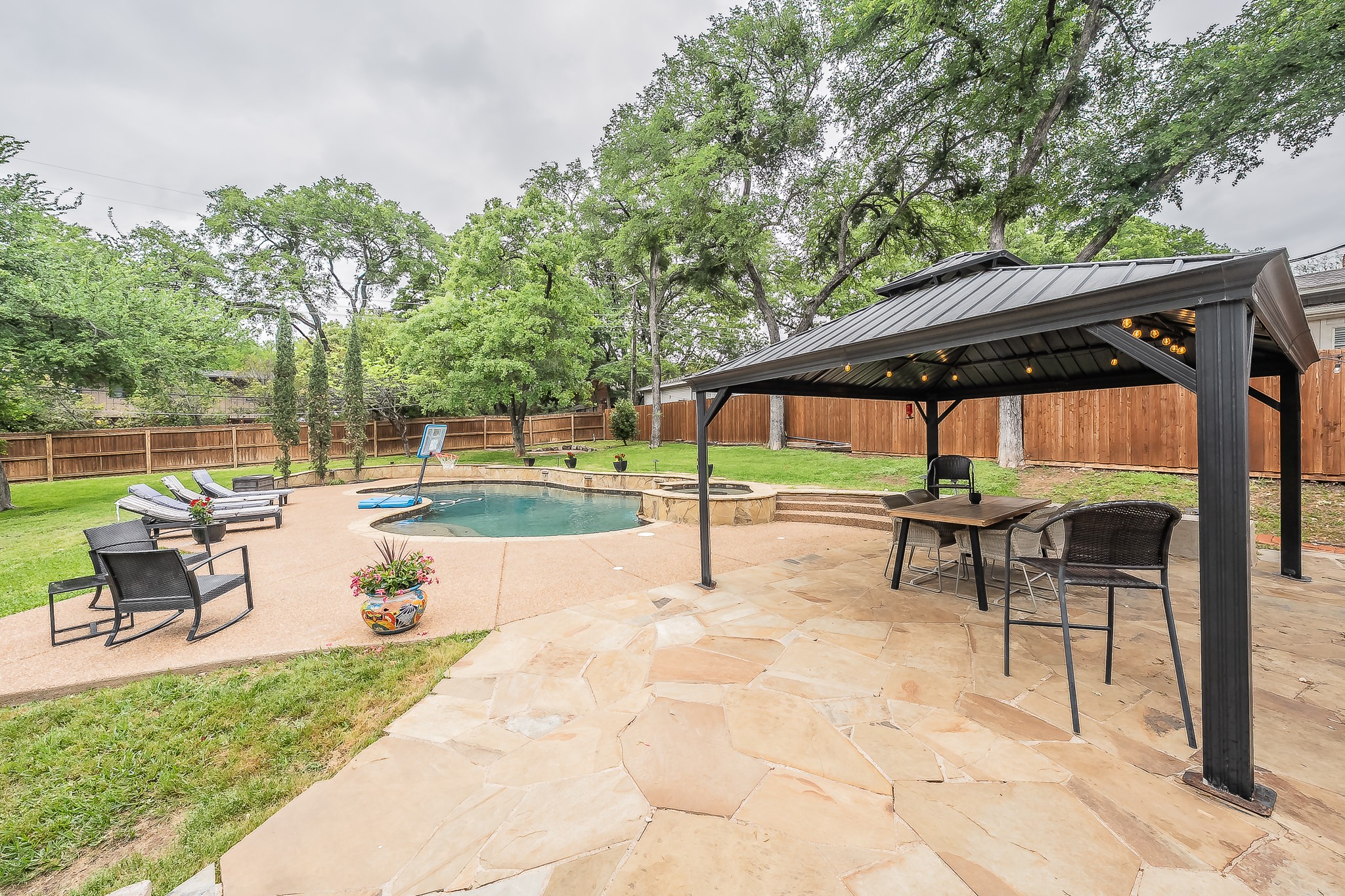 4105 Shady Valley Court Arlington TX 76013