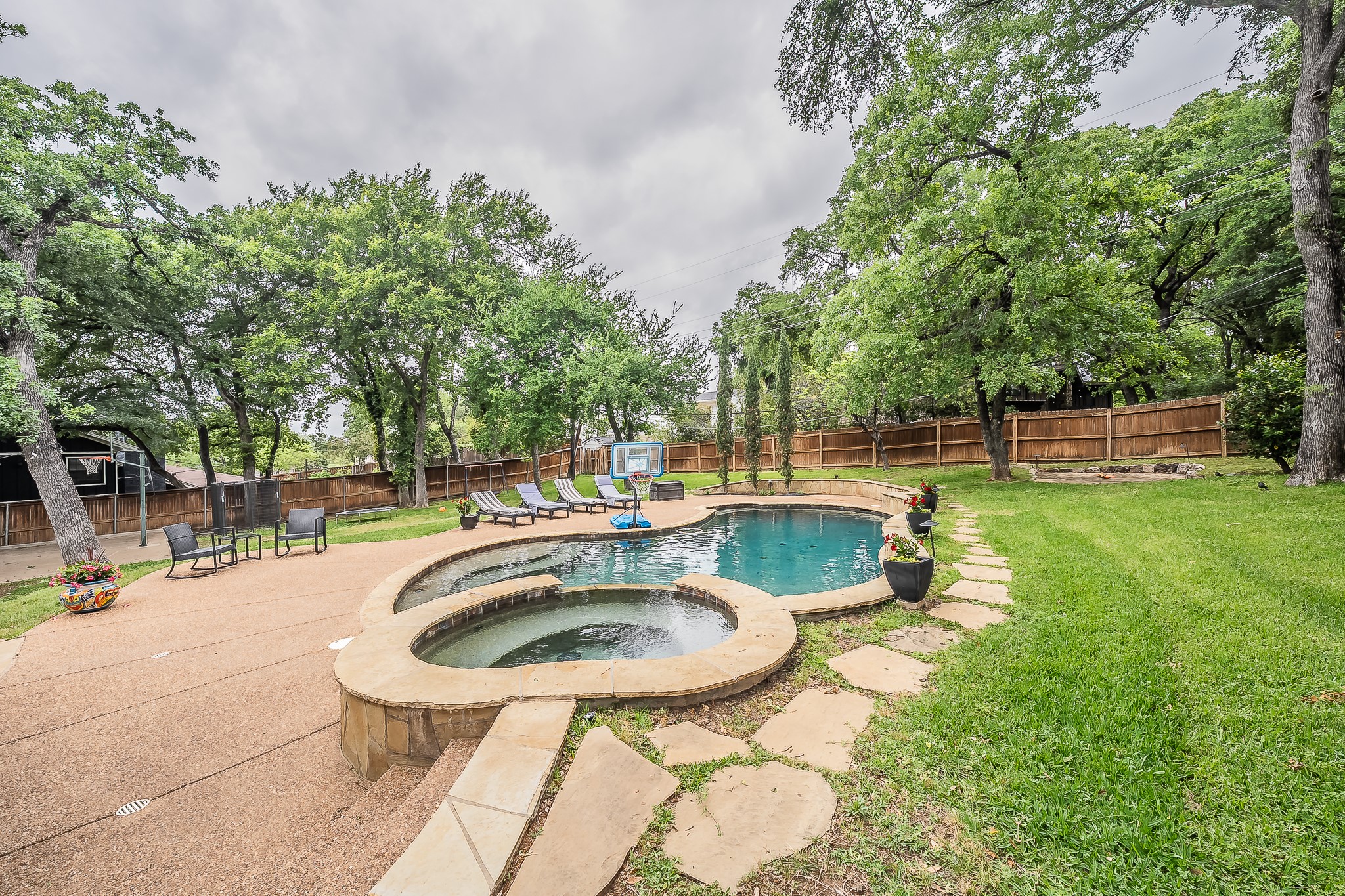 4105 Shady Valley Court Arlington TX 76013