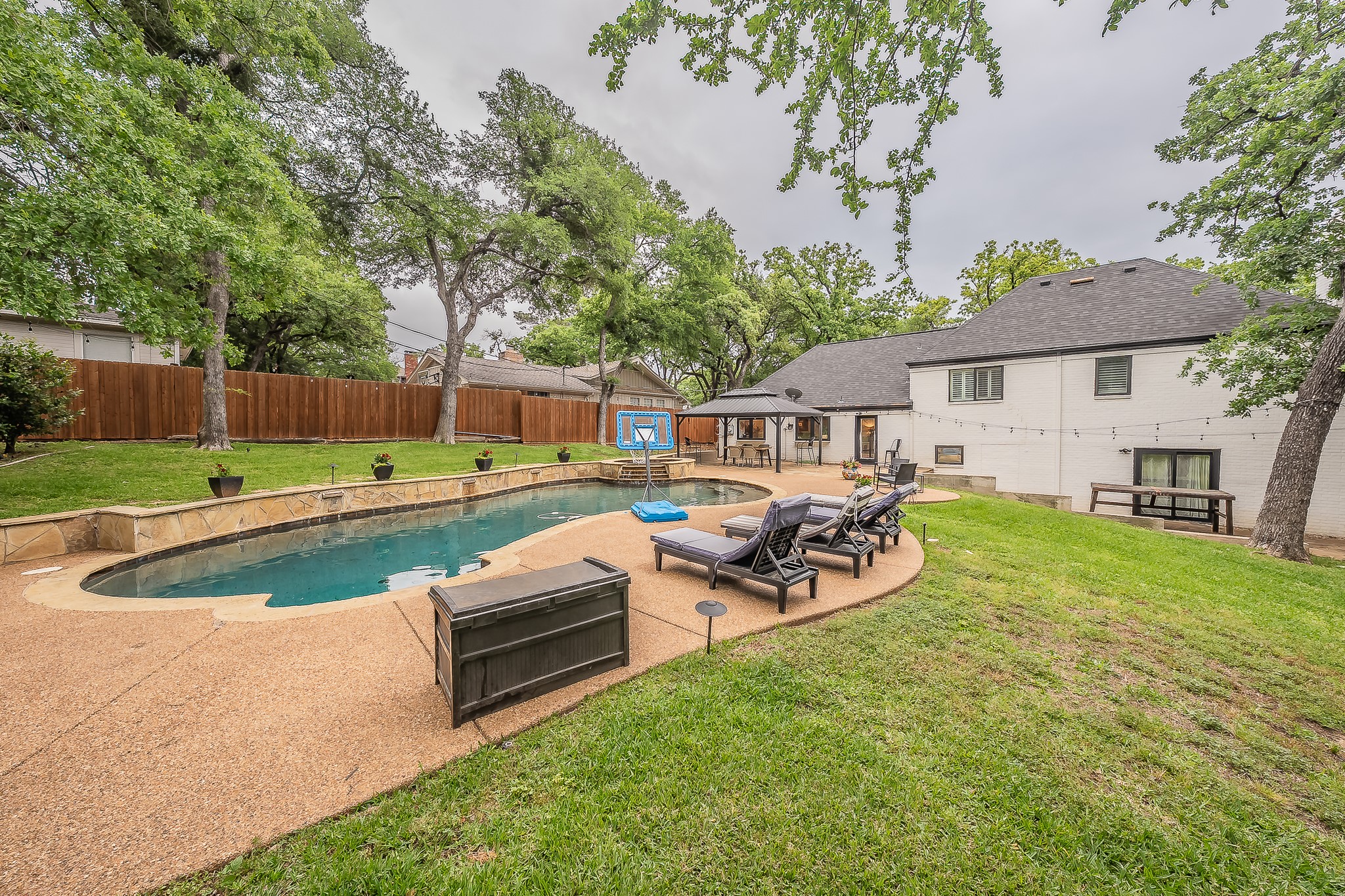 4105 Shady Valley Court Arlington TX 76013