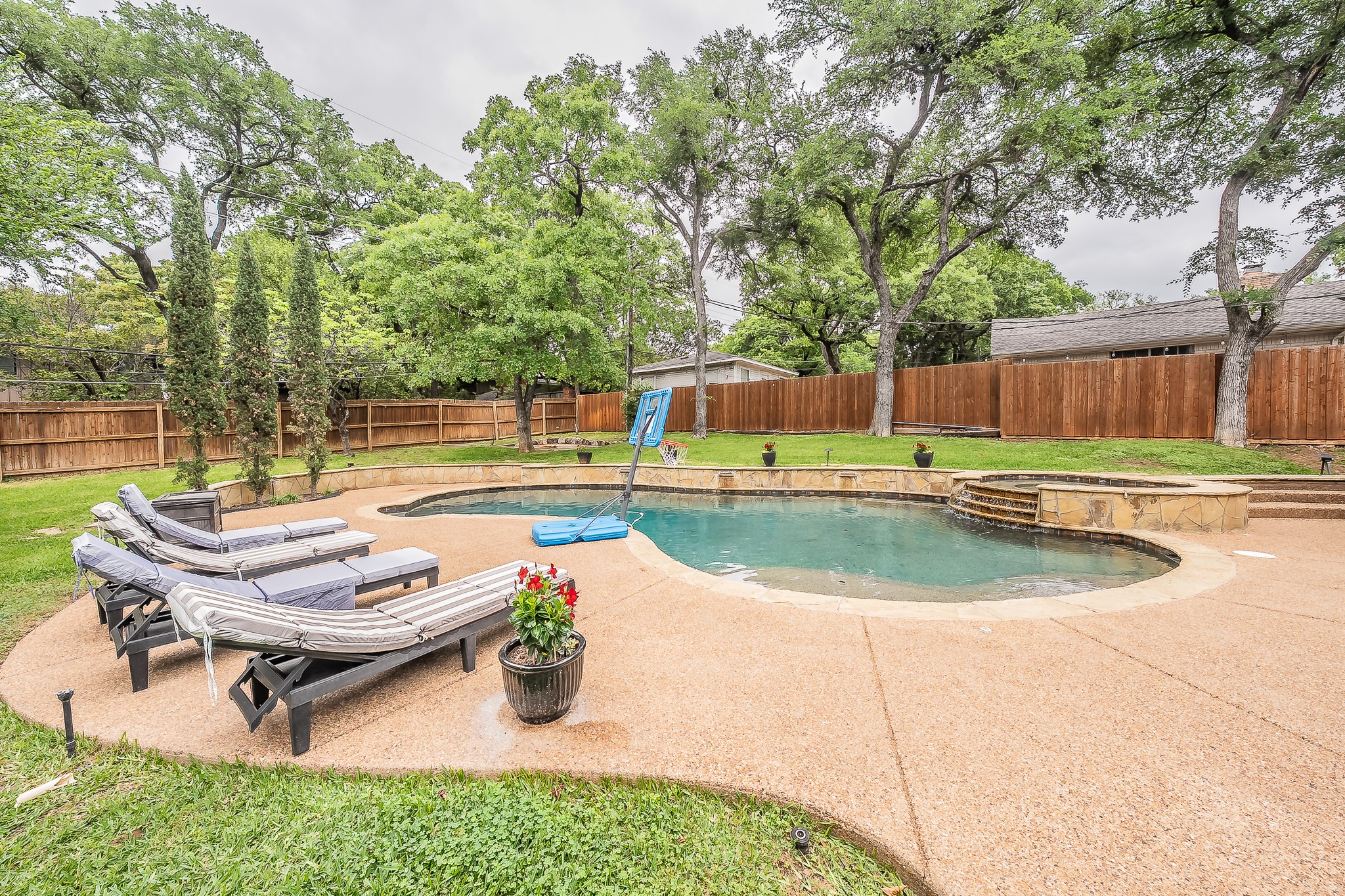 4105 Shady Valley Court Arlington TX 76013