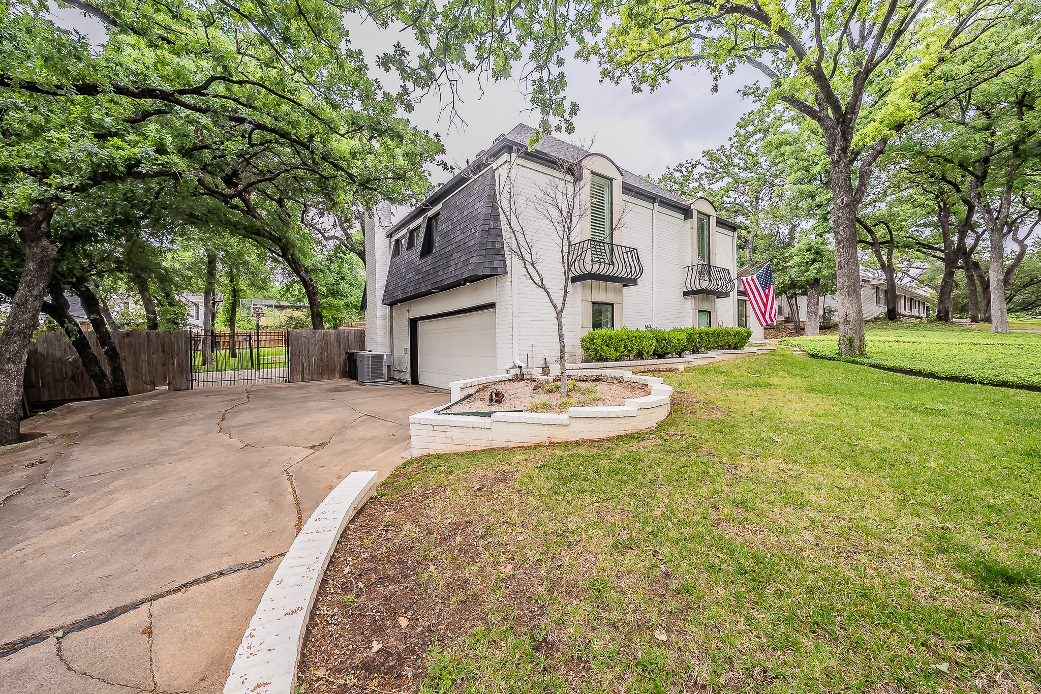 4105 Shady Valley Court Arlington TX 76013