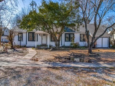 601 S Bond Street Whitewright TX 75491