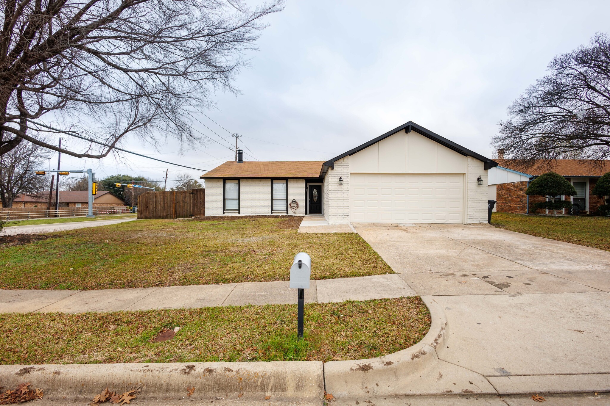 700 Levelland Drive Arlington TX 76017