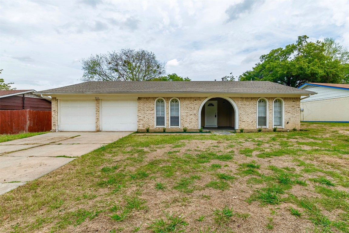 903 Warrington Court Arlington TX 76014
