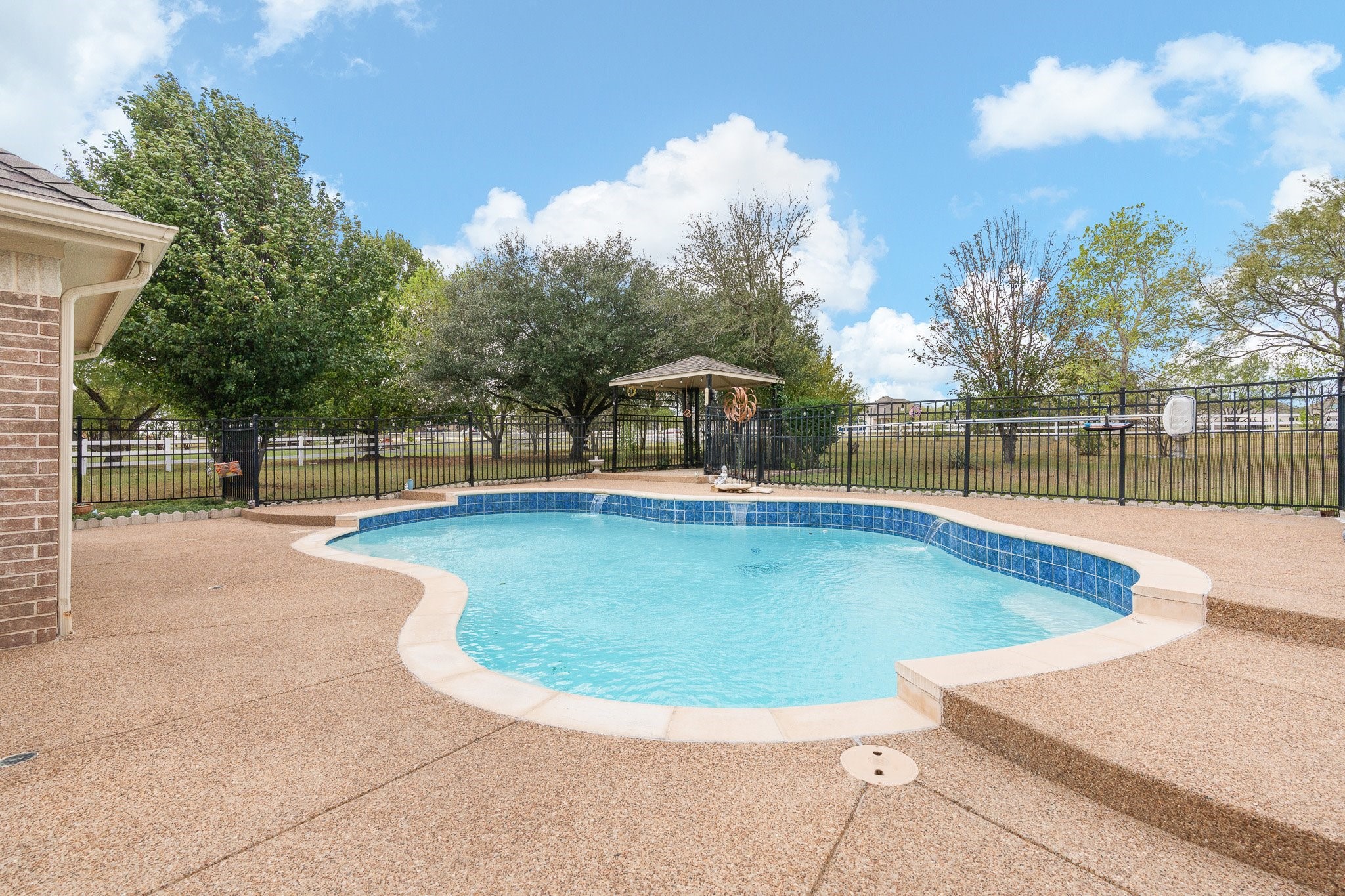 2009 Running Brook Drive Joshua TX 76058
