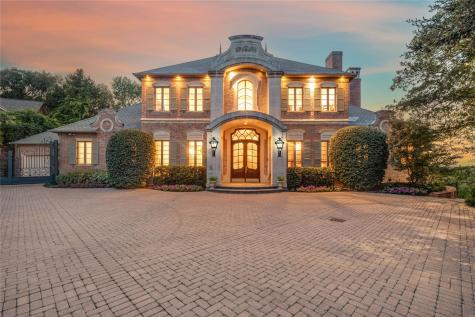 3004 W Shadow Drive Arlington TX 76006