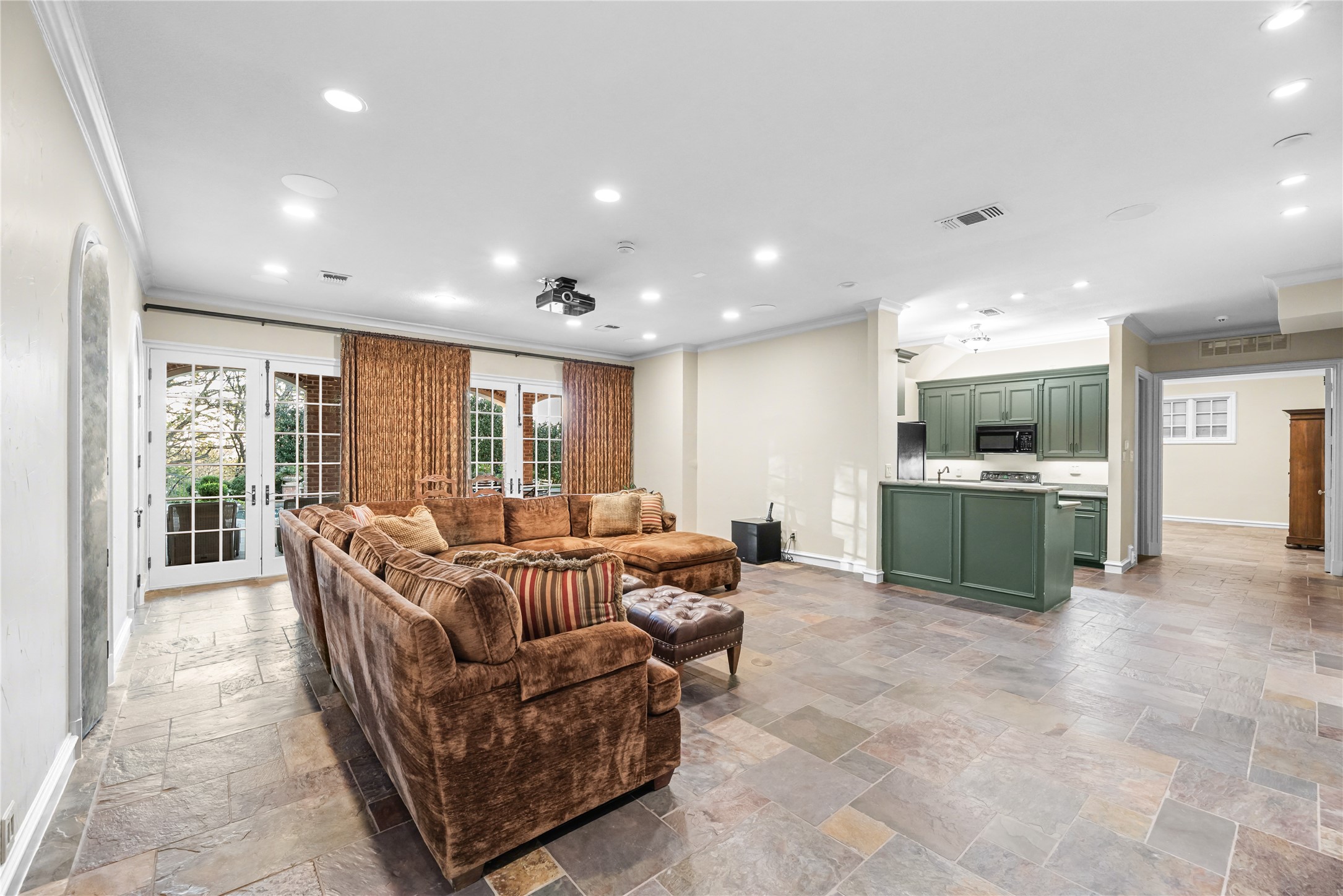 3004 W Shadow Drive Arlington TX 76006