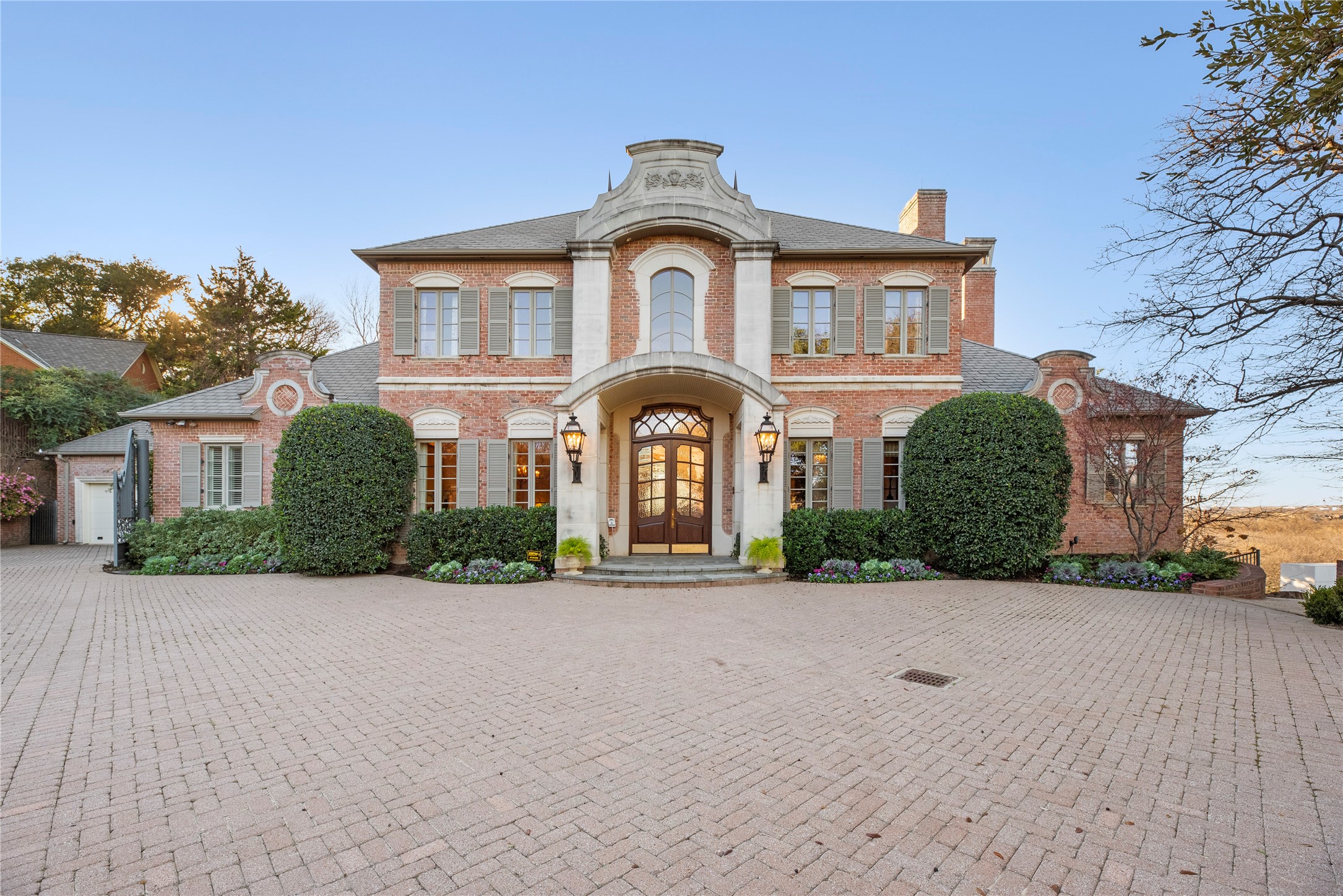 3004 W Shadow Drive Arlington TX 76006