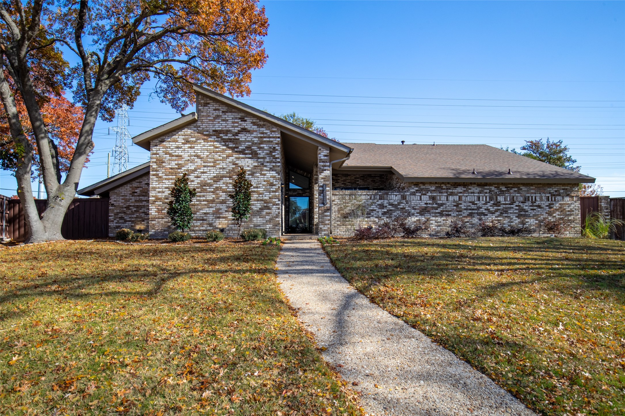 17119 Skelton Place Dallas TX 75248