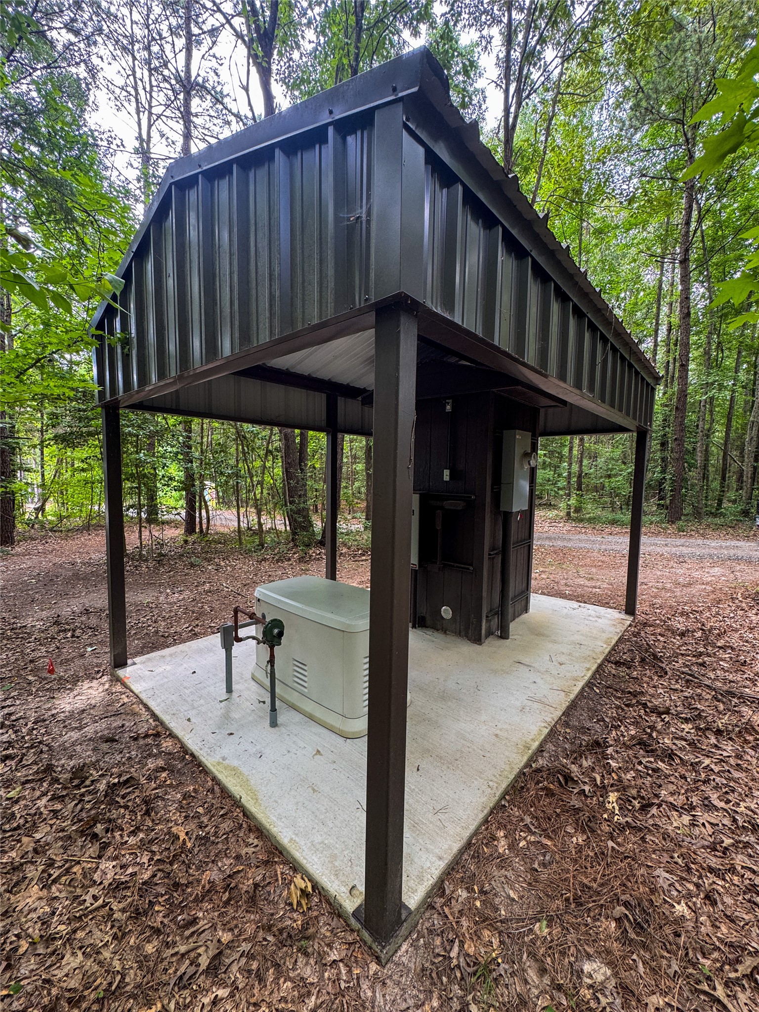 305 County Road 1145 Atlanta TX 75551