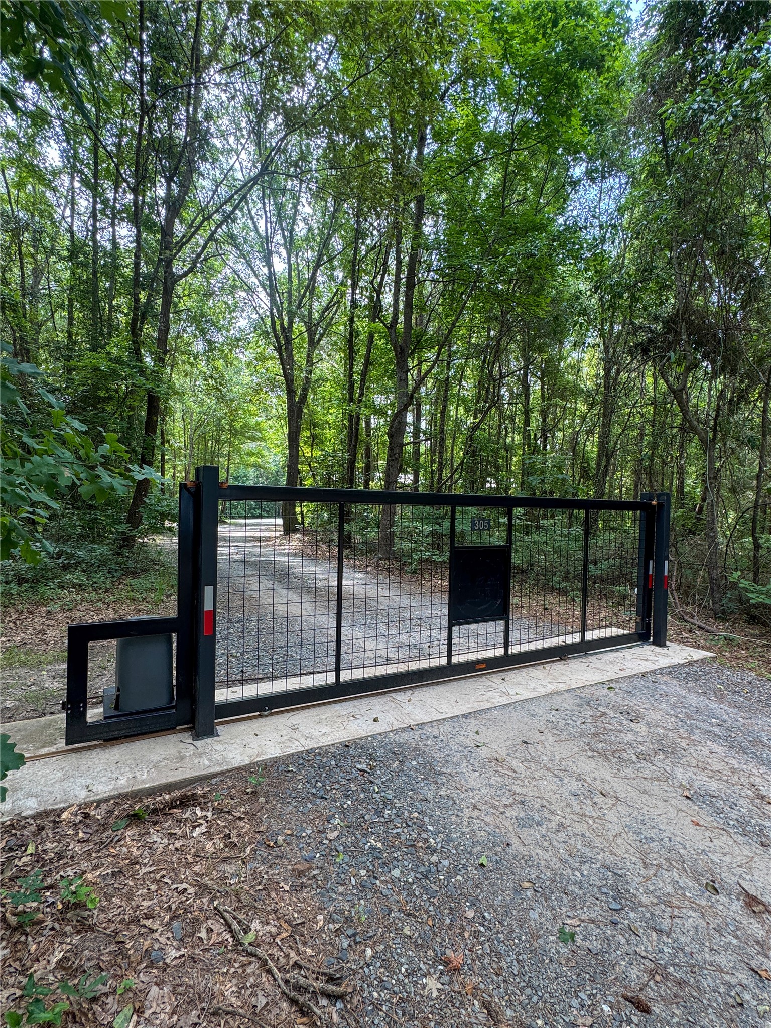 305 County Road 1145 Atlanta TX 75551