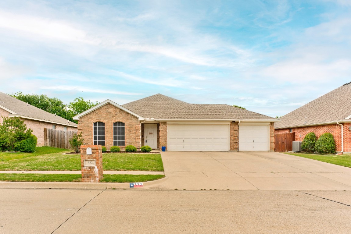 332 Willow Vista Drive Saginaw TX 76179